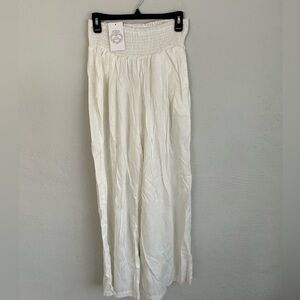 FLORAL Blooming Woman White Pocket Elastic Waist Wide Leg Pant, Size XL